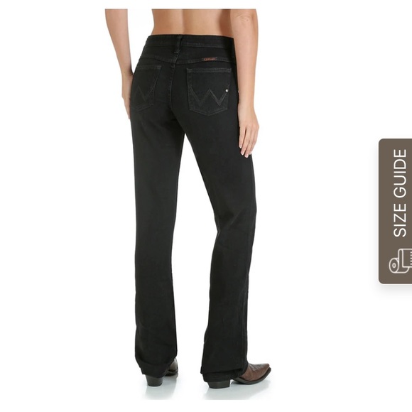 Wrangler Women Ultimate Riding Q-Baby Mid Rise Jeans. Size 5x30 - Picture 3 of 7